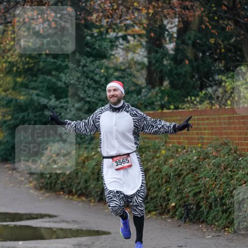 07.12.2025 - St. Pauli X-Mass-Run No. 15 Michael Burmester http://msf.ph/oto/9411507 07.12.2025 09:59:13 Laufen 3565 meine-sportfotos.de