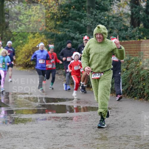 07.12.2025 - St. Pauli X-Mass-Run No. 15 Michael Burmester http://msf.ph/oto/9411508 07.12.2025 11:42:26 Laufen 312, 2539, 312 meine-sportfotos.de