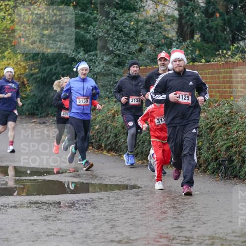 07.12.2025 - St. Pauli X-Mass-Run No. 15 Michael Burmester http://msf.ph/oto/9411520 07.12.2025 11:42:28 Laufen 3282, 381, 32, 3130, 3134, 312, 3125 meine-sportfotos.de