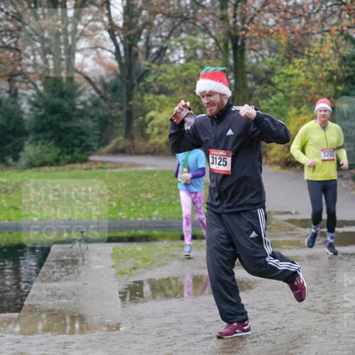 07.12.2025 - St. Pauli X-Mass-Run No. 15 Michael Burmester http://msf.ph/oto/9411550 07.12.2025 11:42:30 Laufen 3125, 3282, 312, 31307 meine-sportfotos.de