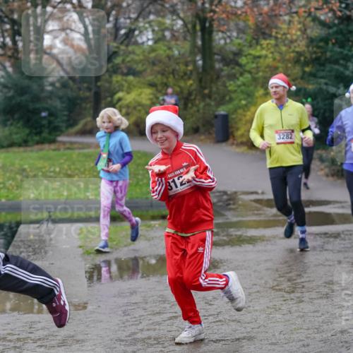 07.12.2025 - St. Pauli X-Mass-Run No. 15 Michael Burmester http://msf.ph/oto/9411553 07.12.2025 11:42:31 Laufen 5, 312, 3282, 3130, 3811 meine-sportfotos.de