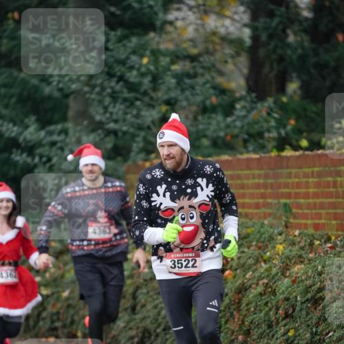 07.12.2025 - St. Pauli X-Mass-Run No. 15 Michael Burmester http://msf.ph/oto/9411564 07.12.2025 09:59:43 Laufen 436, 4363, 15, 3522 meine-sportfotos.de
