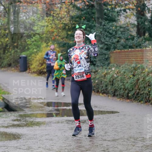 07.12.2025 - St. Pauli X-Mass-Run No. 15 Michael Burmester http://msf.ph/oto/9411607 07.12.2025 11:42:36 Laufen 2936 meine-sportfotos.de