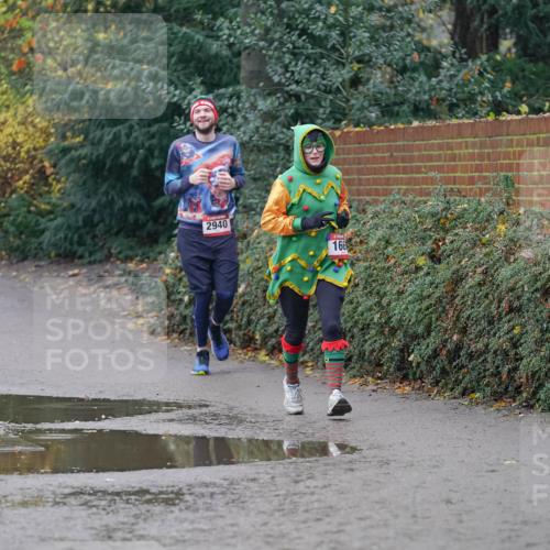 07.12.2025 - St. Pauli X-Mass-Run No. 15 Michael Burmester http://msf.ph/oto/9411619 07.12.2025 11:42:38 Laufen 2940, 166 meine-sportfotos.de