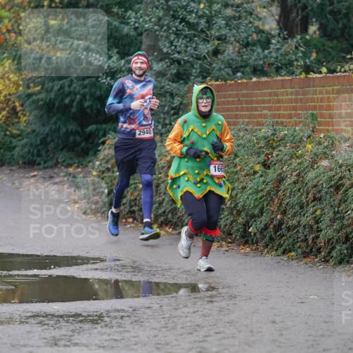 07.12.2025 - St. Pauli X-Mass-Run No. 15 Michael Burmester http://msf.ph/oto/9411625 07.12.2025 11:42:38 Laufen 2940, 1665 meine-sportfotos.de