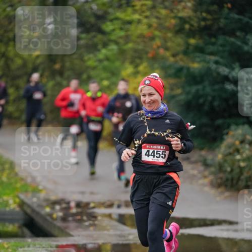 07.12.2025 - St. Pauli X-Mass-Run No. 15 Michael Burmester http://msf.ph/oto/9411683 07.12.2025 10:00:04 Laufen 15, 4455 meine-sportfotos.de