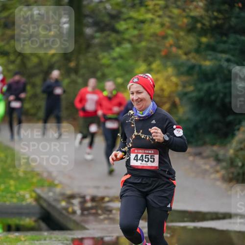 07.12.2025 - St. Pauli X-Mass-Run No. 15 Michael Burmester http://msf.ph/oto/9411686 07.12.2025 10:00:04 Laufen 15, 4455 meine-sportfotos.de