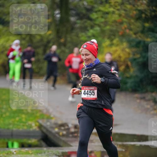 07.12.2025 - St. Pauli X-Mass-Run No. 15 Michael Burmester http://msf.ph/oto/9411689 07.12.2025 10:00:04 Laufen 15, 4455 meine-sportfotos.de