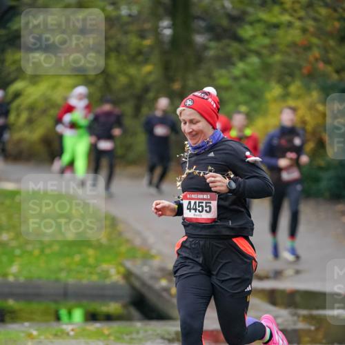 07.12.2025 - St. Pauli X-Mass-Run No. 15 Michael Burmester http://msf.ph/oto/9411692 07.12.2025 10:00:04 Laufen 15, 4455 meine-sportfotos.de