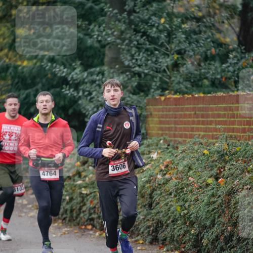 07.12.2025 - St. Pauli X-Mass-Run No. 15 Michael Burmester http://msf.ph/oto/9411695 07.12.2025 10:00:07 Laufen 1000, 8103, 4764, 3606 meine-sportfotos.de