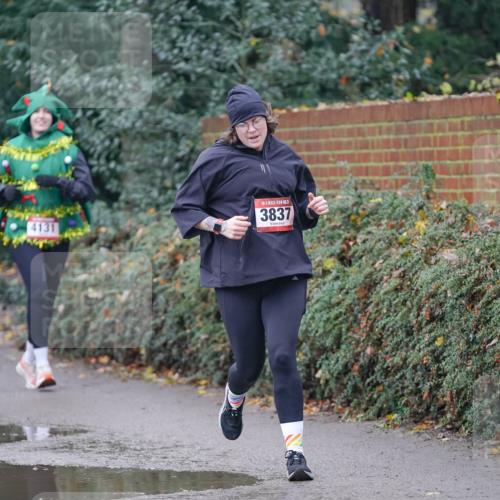 07.12.2025 - St. Pauli X-Mass-Run No. 15 Michael Burmester http://msf.ph/oto/9411696 07.12.2025 11:42:48 Laufen 4131, 4047, 5, 3837 meine-sportfotos.de