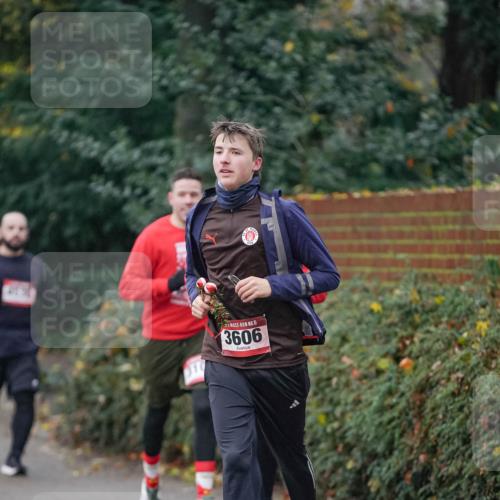 07.12.2025 - St. Pauli X-Mass-Run No. 15 Michael Burmester http://msf.ph/oto/9411701 07.12.2025 10:00:08 Laufen 310, 15, 3606 meine-sportfotos.de