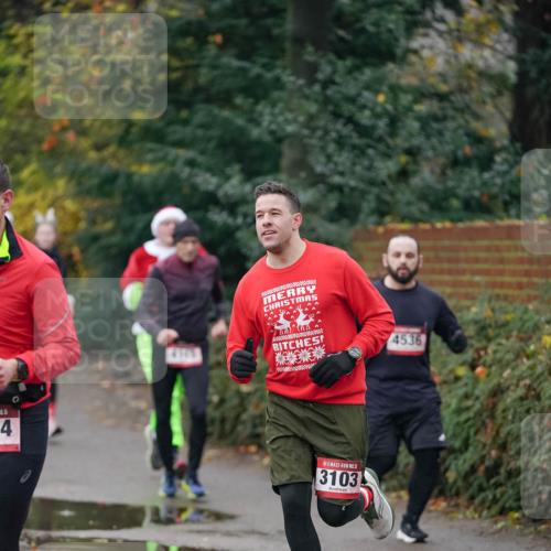 07.12.2025 - St. Pauli X-Mass-Run No. 15 Michael Burmester http://msf.ph/oto/9411719 07.12.2025 10:00:10 Laufen 4, 4536, 15, 3103 meine-sportfotos.de