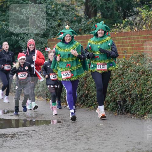 07.12.2025 - St. Pauli X-Mass-Run No. 15 Michael Burmester http://msf.ph/oto/9411723 07.12.2025 11:42:51 Laufen 3584, 2868, 1231, 84, 122, 4047, 4131 meine-sportfotos.de