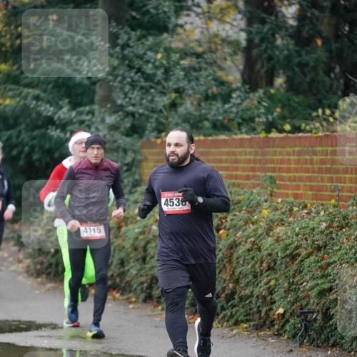 07.12.2025 - St. Pauli X-Mass-Run No. 15 Michael Burmester http://msf.ph/oto/9411725 07.12.2025 10:00:11 Laufen 4115, 4536 meine-sportfotos.de