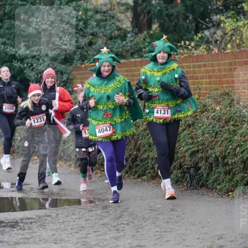 07.12.2025 - St. Pauli X-Mass-Run No. 15 Michael Burmester http://msf.ph/oto/9411726 07.12.2025 11:42:51 Laufen 584, 3587, 2868, 1231, 284, 4131, 12, 4047 meine-sportfotos.de