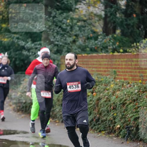 07.12.2025 - St. Pauli X-Mass-Run No. 15 Michael Burmester http://msf.ph/oto/9411731 07.12.2025 10:00:11 Laufen 4115, 15, 4536 meine-sportfotos.de