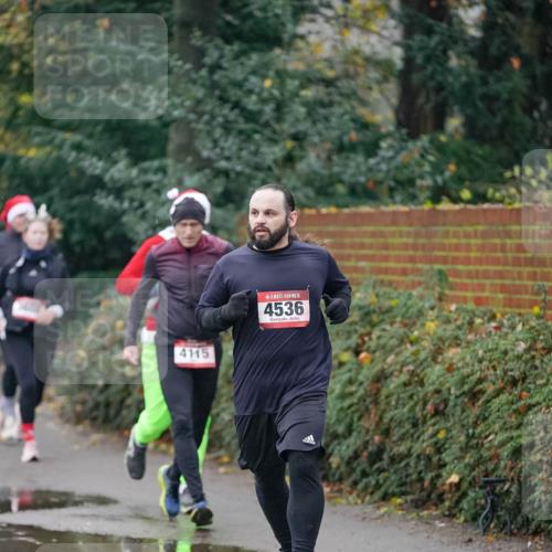07.12.2025 - St. Pauli X-Mass-Run No. 15 Michael Burmester http://msf.ph/oto/9411734 07.12.2025 10:00:11 Laufen 4115, 15, 4536 meine-sportfotos.de