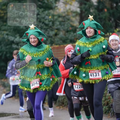 07.12.2025 - St. Pauli X-Mass-Run No. 15 Michael Burmester http://msf.ph/oto/9411735 07.12.2025 11:42:53 Laufen 4047, 1228, 15, 4131, 2834 meine-sportfotos.de