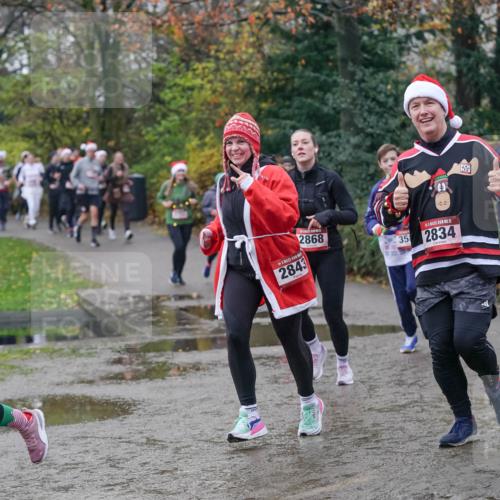 07.12.2025 - St. Pauli X-Mass-Run No. 15 Michael Burmester http://msf.ph/oto/9411753 07.12.2025 11:42:56 Laufen 2868, 2843, 15, 35, 2834, 3587 meine-sportfotos.de