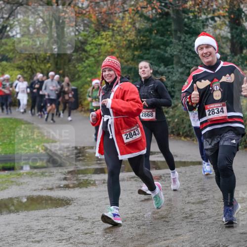 07.12.2025 - St. Pauli X-Mass-Run No. 15 Michael Burmester http://msf.ph/oto/9411756 07.12.2025 11:42:56 Laufen 1228, 2843, 2868, 15, 2834, 60, 3587 meine-sportfotos.de