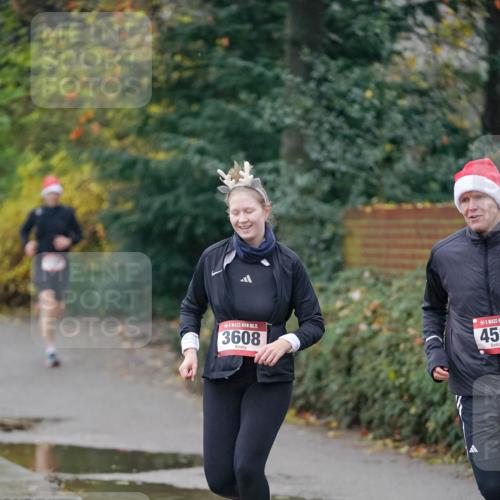 07.12.2025 - St. Pauli X-Mass-Run No. 15 Michael Burmester http://msf.ph/oto/9411772 07.12.2025 10:00:15 Laufen 15, 3608, 45 meine-sportfotos.de