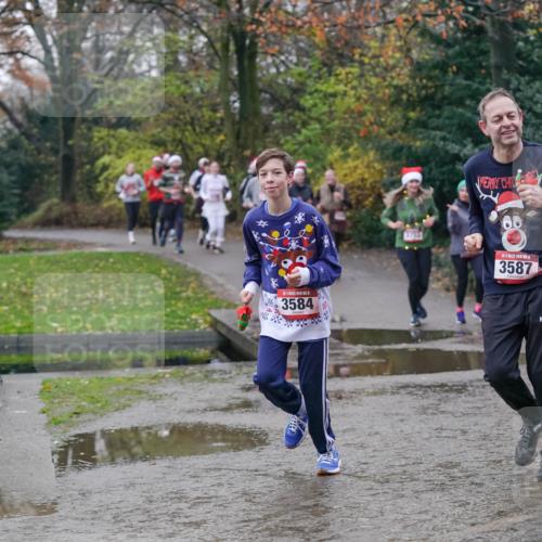 07.12.2025 - St. Pauli X-Mass-Run No. 15 Michael Burmester http://msf.ph/oto/9411777 07.12.2025 11:42:57 Laufen 15, 3584, 3587 meine-sportfotos.de