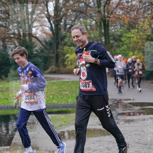 07.12.2025 - St. Pauli X-Mass-Run No. 15 Michael Burmester http://msf.ph/oto/9411788 07.12.2025 11:42:58 Laufen 15, 3584, 3587 meine-sportfotos.de