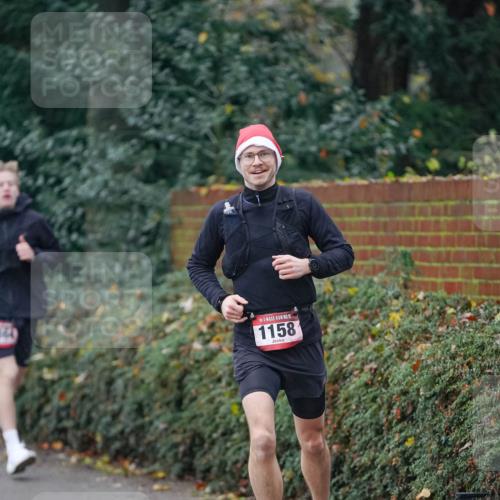 07.12.2025 - St. Pauli X-Mass-Run No. 15 Michael Burmester http://msf.ph/oto/9411793 07.12.2025 10:00:19 Laufen 15, 1158 meine-sportfotos.de