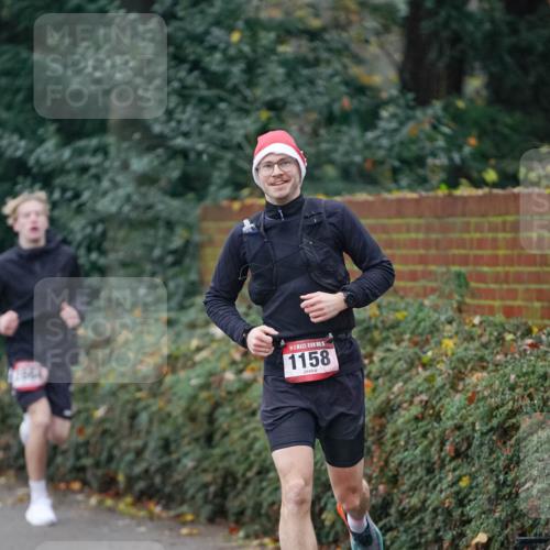07.12.2025 - St. Pauli X-Mass-Run No. 15 Michael Burmester http://msf.ph/oto/9411796 07.12.2025 10:00:19 Laufen 15, 1158 meine-sportfotos.de