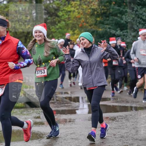 07.12.2025 - St. Pauli X-Mass-Run No. 15 Michael Burmester http://msf.ph/oto/9411815 07.12.2025 11:43:02 Laufen 127, 15, 3753, 1445 meine-sportfotos.de