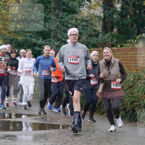 07.12.2025 - St. Pauli X-Mass-Run No. 15 Michael Burmester http://msf.ph/oto/9411827 07.12.2025 11:43:04 Laufen 2822, 4142, 4102, 5, 1445, 4152, 463, 778, 1444 meine-sportfotos.de