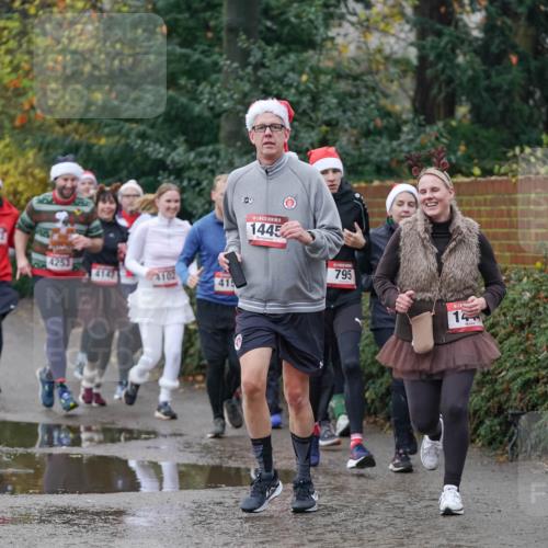 07.12.2025 - St. Pauli X-Mass-Run No. 15 Michael Burmester http://msf.ph/oto/9411836 07.12.2025 11:43:04 Laufen 2821, 4253, 4142, 4102, 419, 1445, 795, 14 meine-sportfotos.de