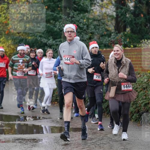 07.12.2025 - St. Pauli X-Mass-Run No. 15 Michael Burmester http://msf.ph/oto/9411839 07.12.2025 11:43:04 Laufen 4142, 4253, 4102, 144, 795, 1444 meine-sportfotos.de