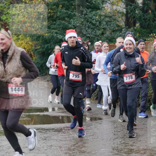 07.12.2025 - St. Pauli X-Mass-Run No. 15 Michael Burmester http://msf.ph/oto/9411848 07.12.2025 11:43:06 Laufen 1444, 795, 778, 09 meine-sportfotos.de
