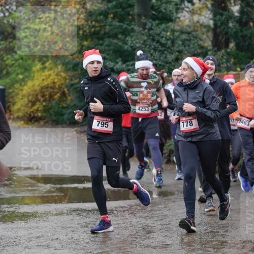 07.12.2025 - St. Pauli X-Mass-Run No. 15 Michael Burmester http://msf.ph/oto/9411857 07.12.2025 11:43:06 Laufen 5, 795, 4253, 12, 778, 07, 2463, 4109 meine-sportfotos.de