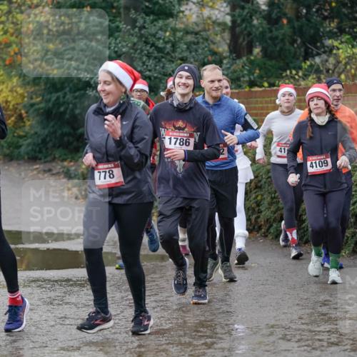 07.12.2025 - St. Pauli X-Mass-Run No. 15 Michael Burmester http://msf.ph/oto/9411860 07.12.2025 11:43:07 Laufen 795, 1, 5, 1786, 41, 4109, 778, 11, 07 meine-sportfotos.de