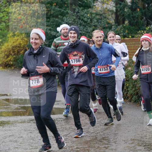 07.12.2025 - St. Pauli X-Mass-Run No. 15 Michael Burmester http://msf.ph/oto/9411869 07.12.2025 11:43:07 Laufen 795, 778, 1786, 14, 4152, 4109, 463 meine-sportfotos.de
