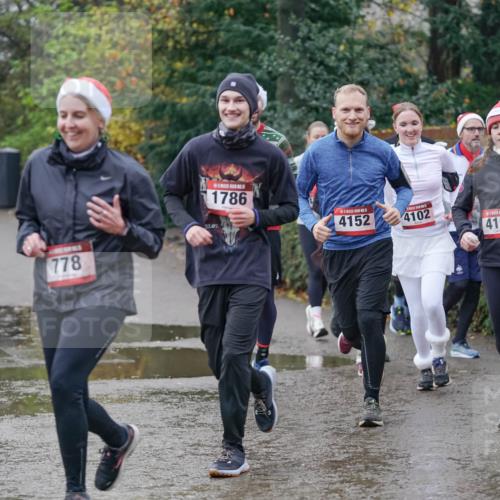 07.12.2025 - St. Pauli X-Mass-Run No. 15 Michael Burmester http://msf.ph/oto/9411878 07.12.2025 11:43:07 Laufen 1786, 4152, 4102, 4109, 4, 2463, 778, 31, 07 meine-sportfotos.de