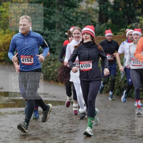07.12.2025 - St. Pauli X-Mass-Run No. 15 Michael Burmester http://msf.ph/oto/9411884 07.12.2025 11:43:08 Laufen 15, 1786, 15, 4152, 07, 03, 08, 15, 4109, 4107, 2463 meine-sportfotos.de