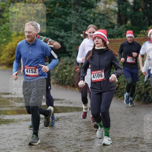 07.12.2025 - St. Pauli X-Mass-Run No. 15 Michael Burmester http://msf.ph/oto/9411887 07.12.2025 11:43:08 Laufen 15, 786, 03, 08, 15, 4152, 15, 4109, 4370, 41, 2463 meine-sportfotos.de
