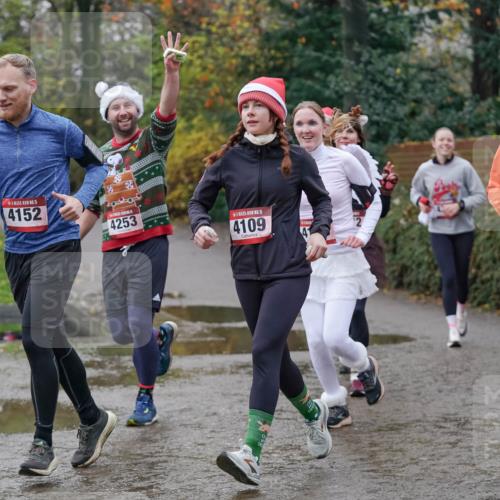 07.12.2025 - St. Pauli X-Mass-Run No. 15 Michael Burmester http://msf.ph/oto/9411890 07.12.2025 11:43:09 Laufen 15, 4152, 4253, 15, 4109, 2463 meine-sportfotos.de