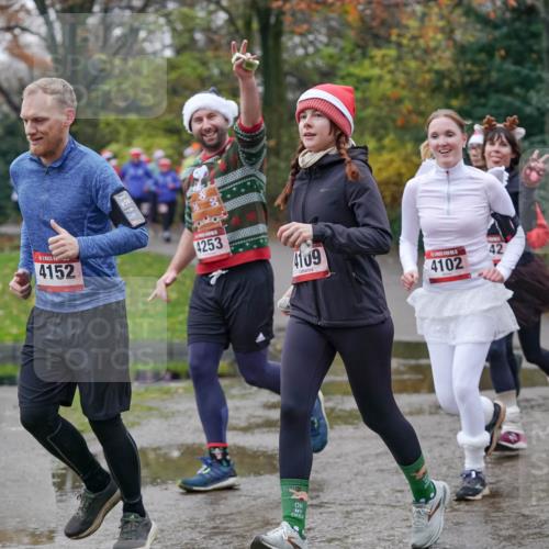 07.12.2025 - St. Pauli X-Mass-Run No. 15 Michael Burmester http://msf.ph/oto/9411899 07.12.2025 11:43:09 Laufen 4152, 6, 20, 4253, 4109, 4102, 42, 15, 463 meine-sportfotos.de