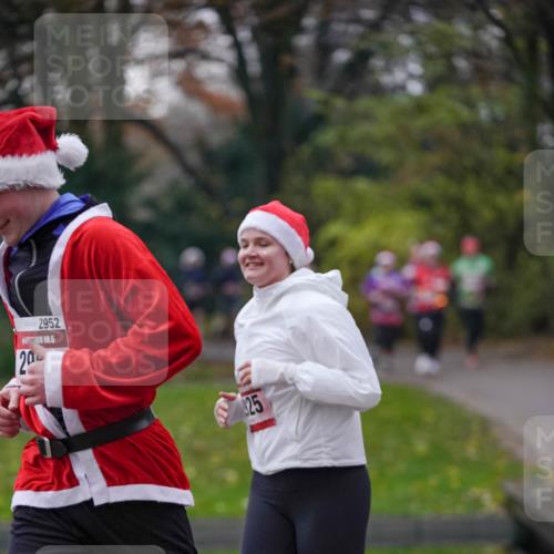 07.12.2025 - St. Pauli X-Mass-Run No. 15 Michael Burmester http://msf.ph/oto/9411912 07.12.2025 10:00:34 Laufen 20, 2952 meine-sportfotos.de