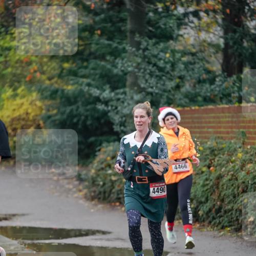 07.12.2025 - St. Pauli X-Mass-Run No. 15 Michael Burmester http://msf.ph/oto/9411935 07.12.2025 10:00:37 Laufen 4466, 4490 meine-sportfotos.de