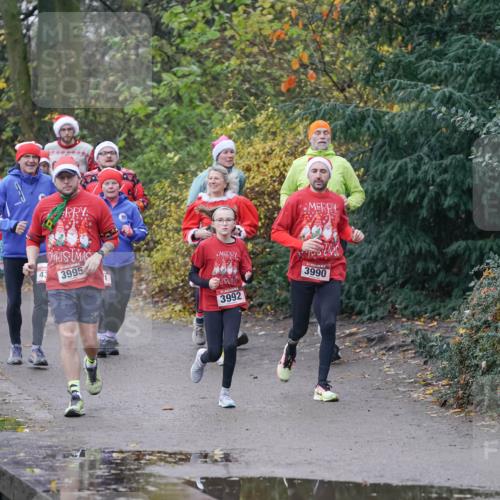 07.12.2025 - St. Pauli X-Mass-Run No. 15 Michael Burmester http://msf.ph/oto/9411939 07.12.2025 11:43:14 Laufen 2410, 2411, 199, 43, 3995, 3990, 3992 meine-sportfotos.de