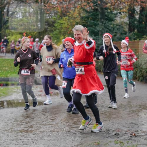 07.12.2025 - St. Pauli X-Mass-Run No. 15 Michael Burmester http://msf.ph/oto/9412048 07.12.2025 11:43:25 Laufen 1236, 2419, 61, 314, 4006, 3807 meine-sportfotos.de