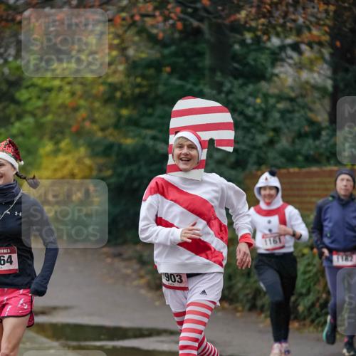 07.12.2025 - St. Pauli X-Mass-Run No. 15 Michael Burmester http://msf.ph/oto/9412088 07.12.2025 10:00:55 Laufen 15, 64, 1903, 1161, 1182 meine-sportfotos.de