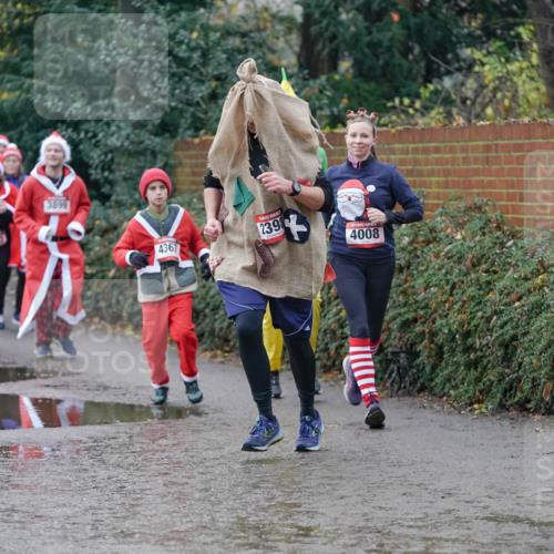 07.12.2025 - St. Pauli X-Mass-Run No. 15 Michael Burmester http://msf.ph/oto/9412104 07.12.2025 11:43:29 Laufen 3686, 4035, 3894, 4367, 2398, 4008 meine-sportfotos.de