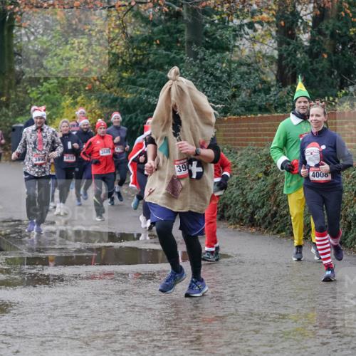 07.12.2025 - St. Pauli X-Mass-Run No. 15 Michael Burmester http://msf.ph/oto/9412110 07.12.2025 11:43:30 Laufen 3898, 3833, 3689, 479, 39, 4008 meine-sportfotos.de